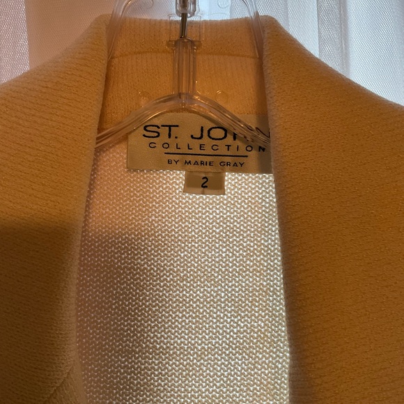 ST. JOHN BLAZER - Picture 3 of 6